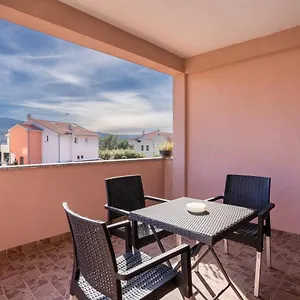 apartment-brdanovic.primorje-gorskikotar.com/